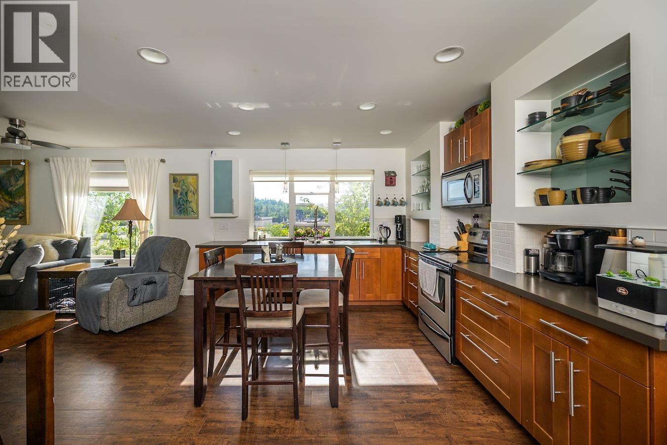 Photo 10 of 1807 12 Th Avenue, Prince George BC