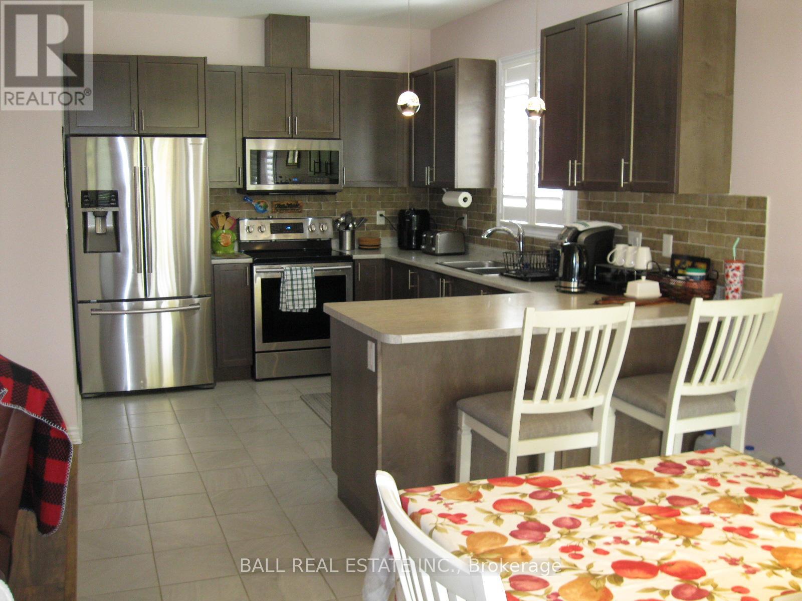 Photo 16 of 18 Lords Drive, Trent Hills ON