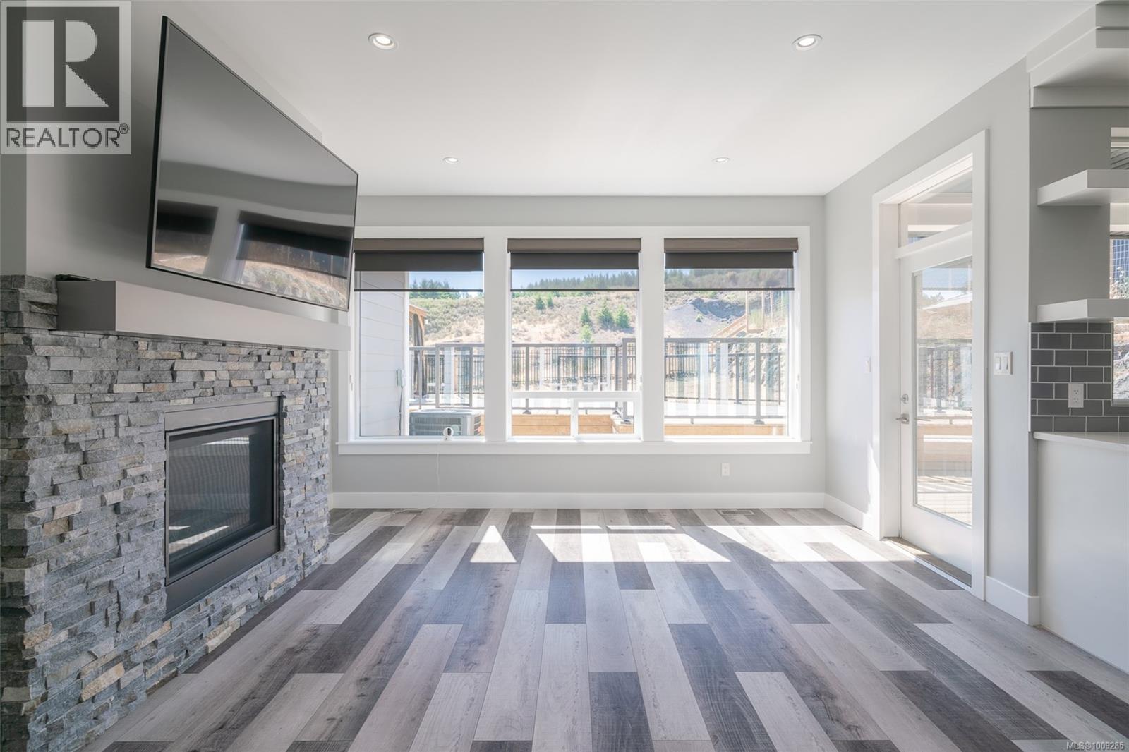 Photo 11 of 6291 Nevilane Dr, Duncan BC