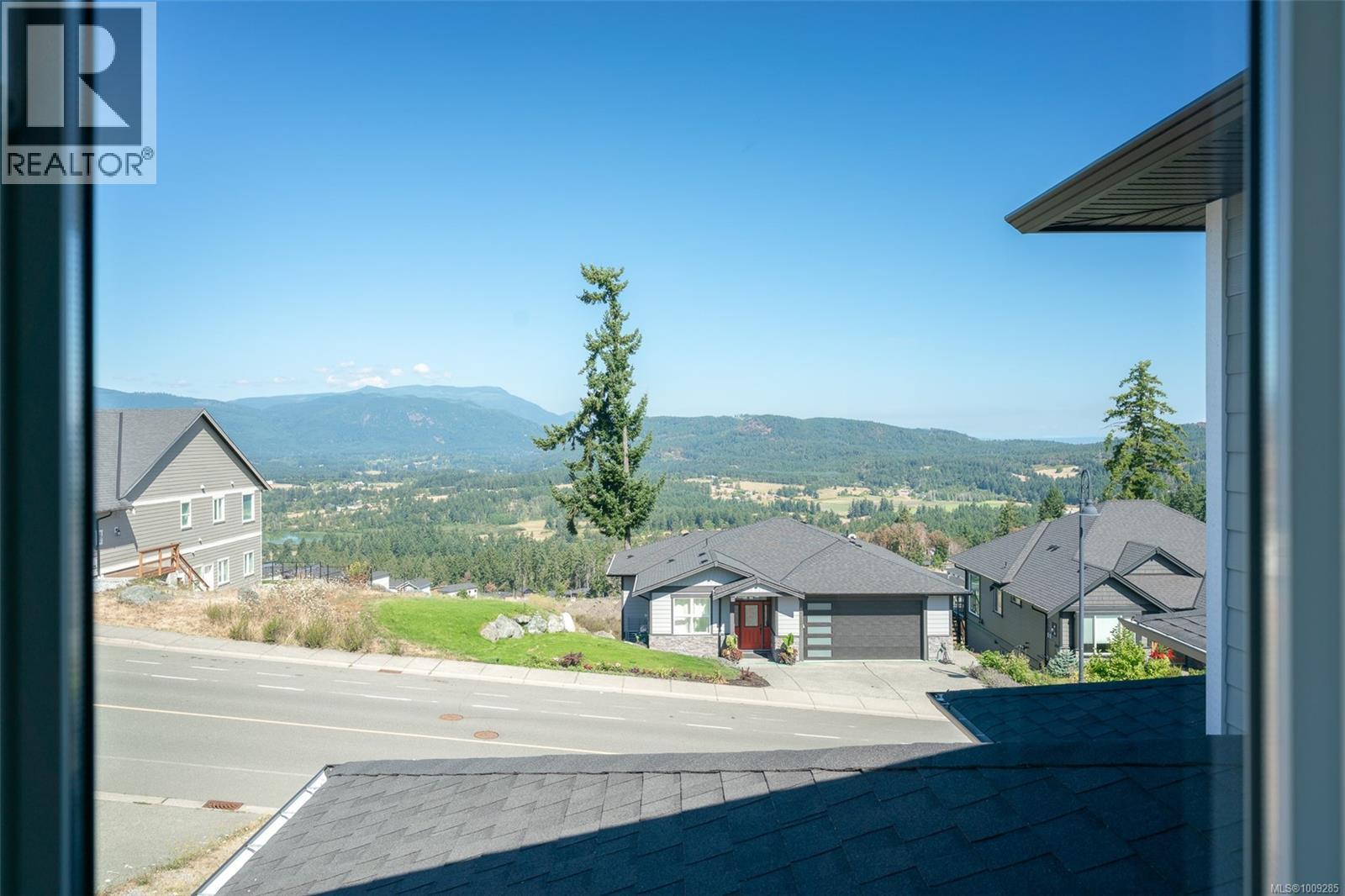 Photo 2 of 6291 Nevilane Dr, Duncan BC
