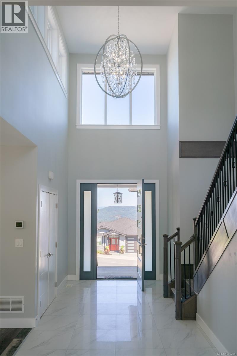 Photo 3 of 6291 Nevilane Dr, Duncan BC