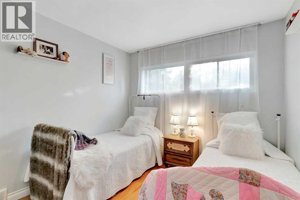 Photo 13 of 301 38 Street Sw, Calgary AB