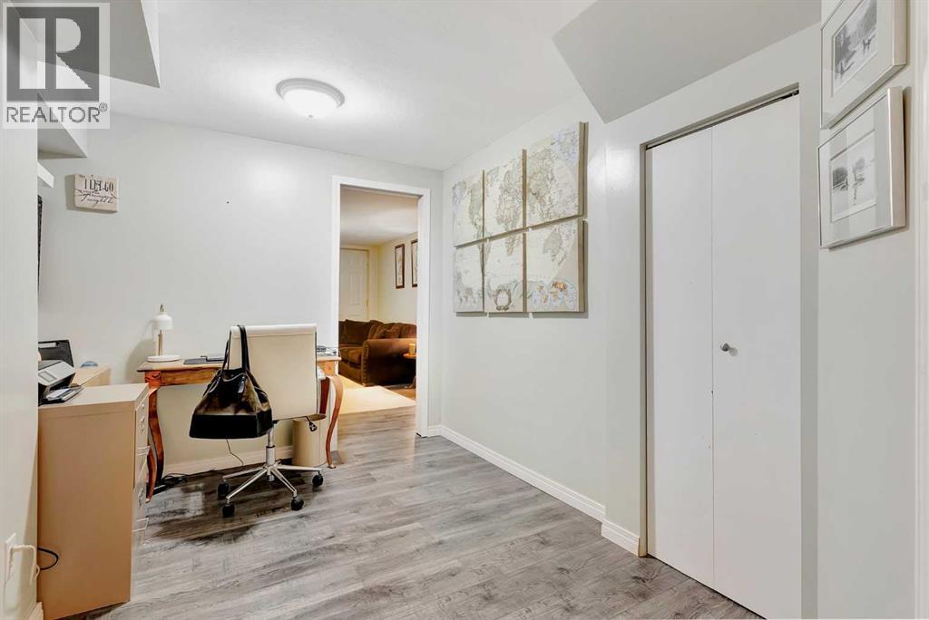 Photo 25 of 301 38 Street Sw, Calgary AB