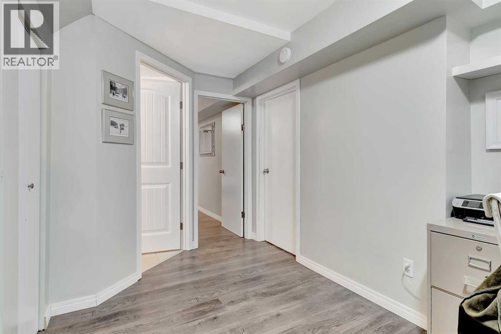 Photo 26 of 301 38 Street Sw, Calgary AB
