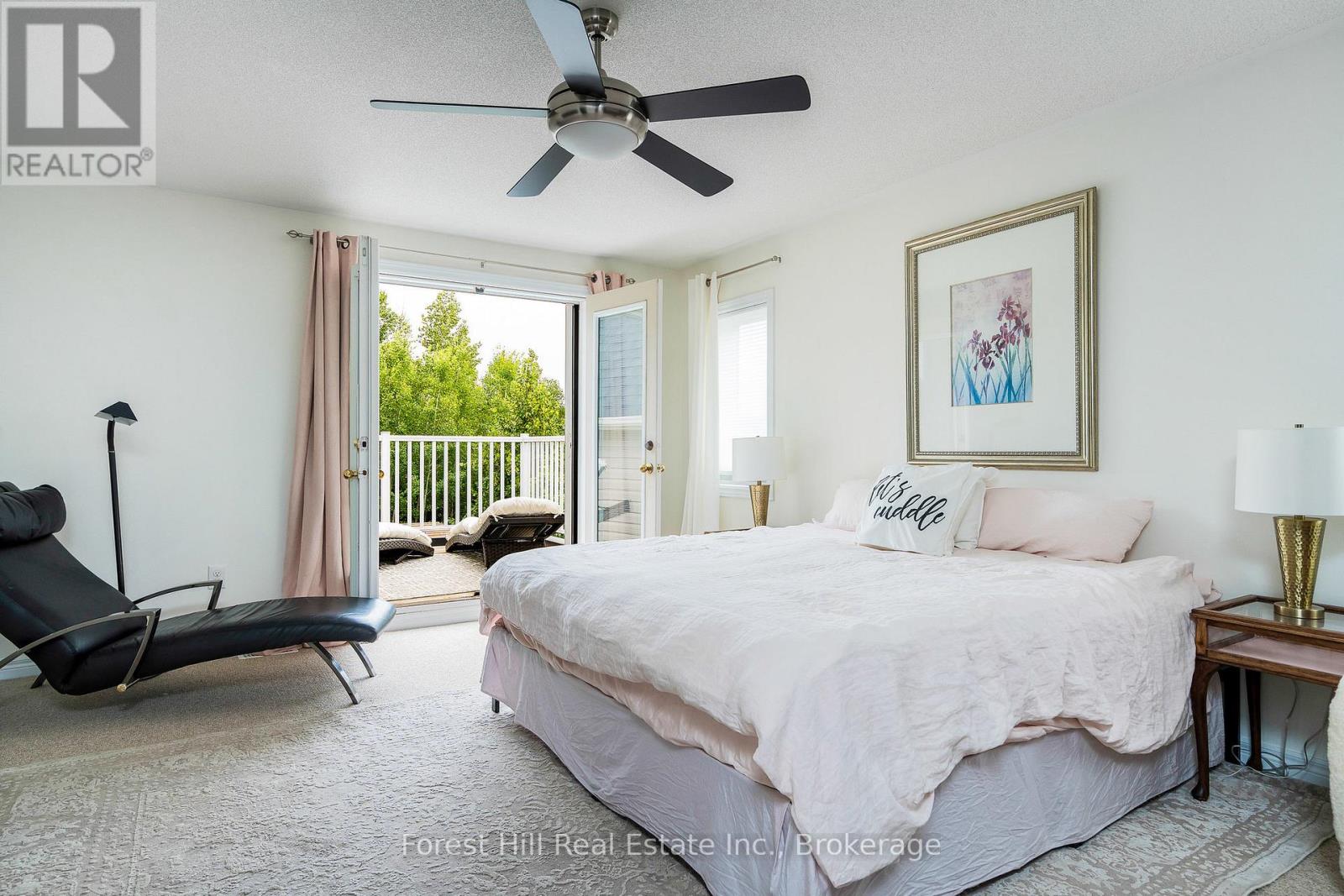 Photo 33 of 62 Silver Crescent, Collingwood ON