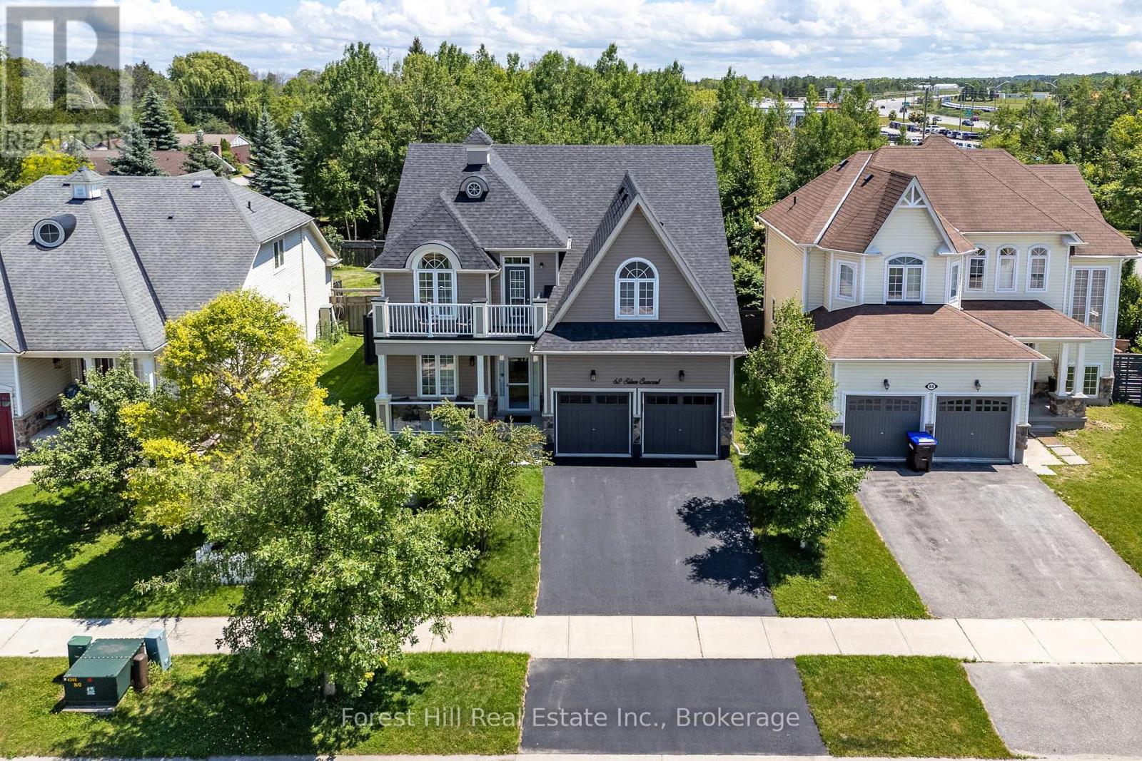 Photo 17 of 62 Silver Crescent, Collingwood ON