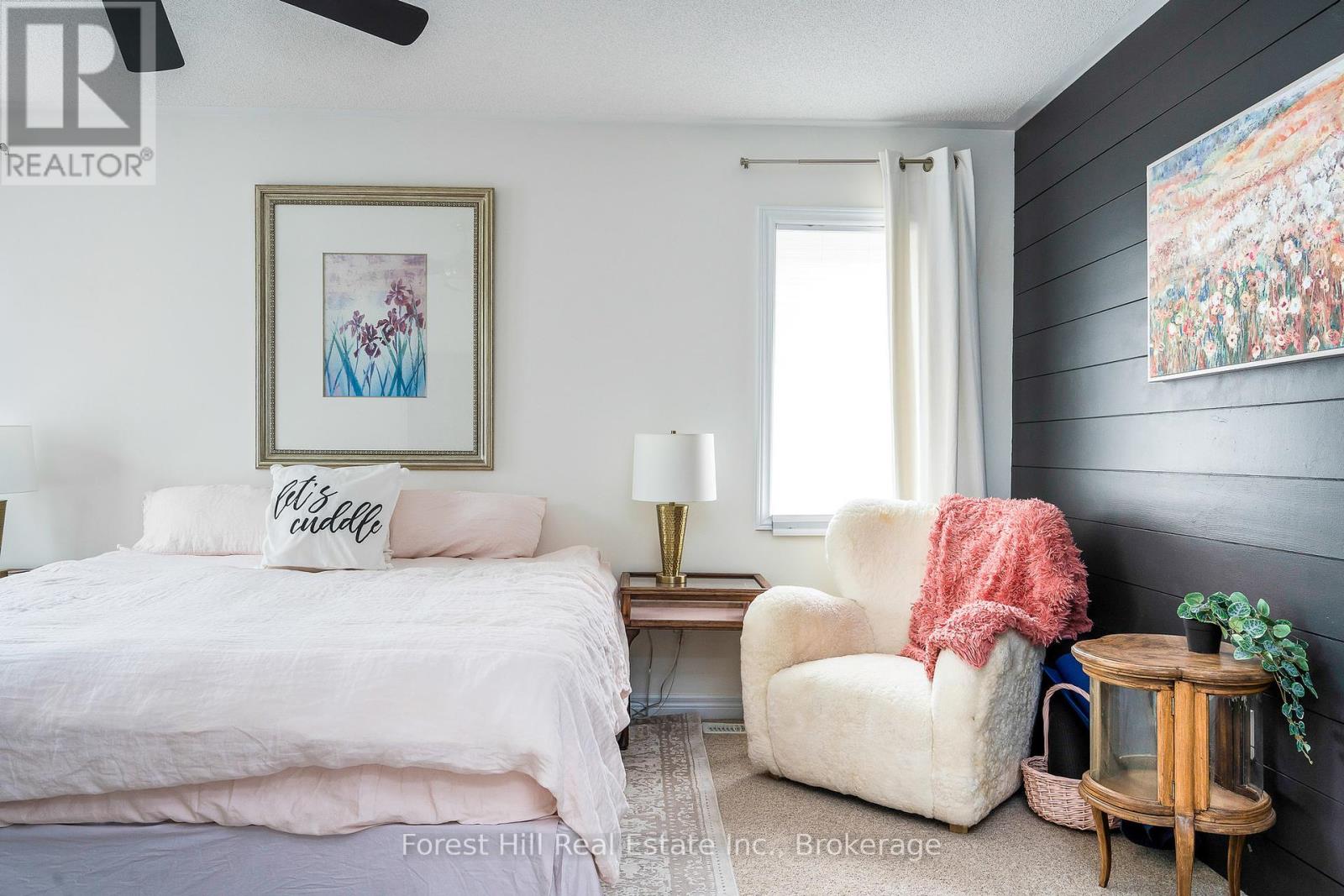 Photo 20 of 62 Silver Crescent, Collingwood ON