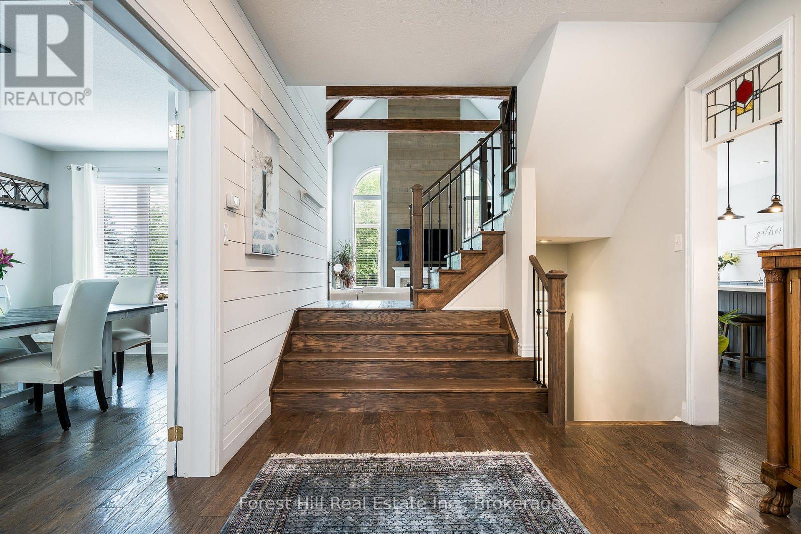 Photo 36 of 62 Silver Crescent, Collingwood ON
