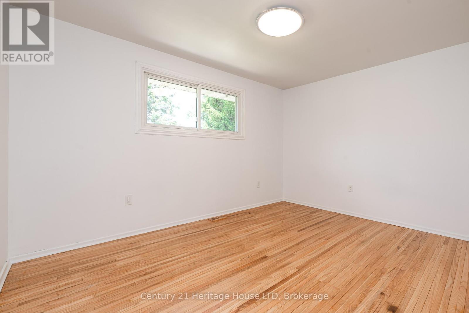Photo 18 of 6861 Fairlawn Crescent, Niagara Falls ON