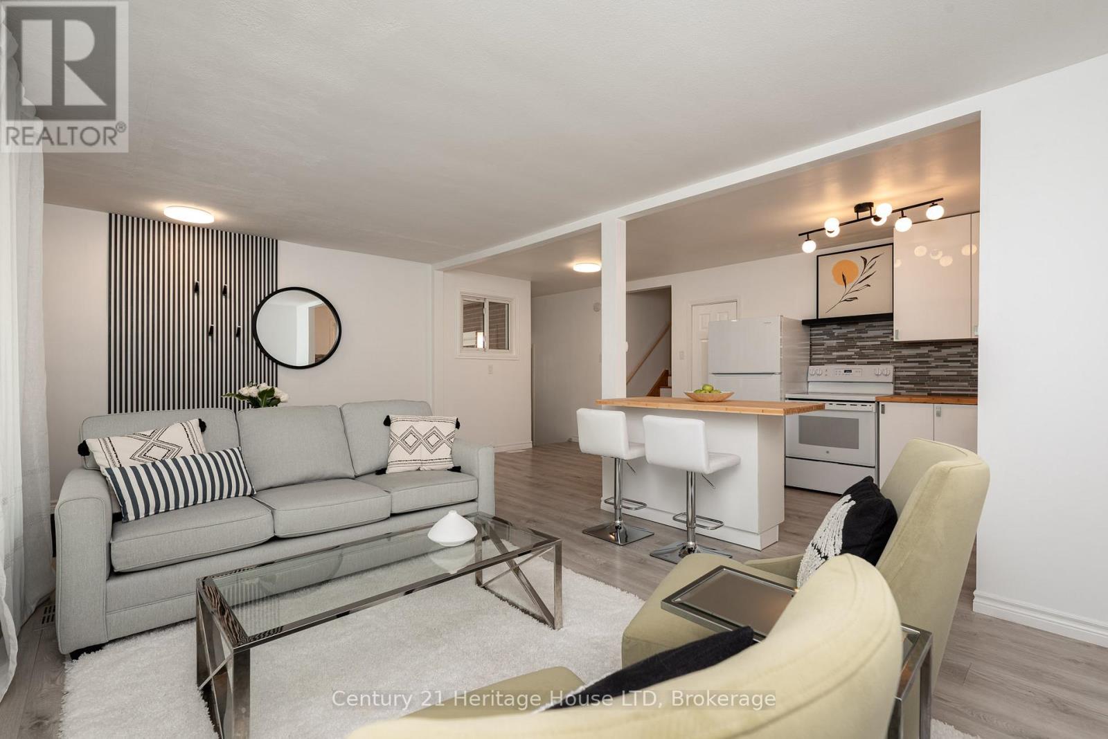 Photo 10 of 6861 Fairlawn Crescent, Niagara Falls ON