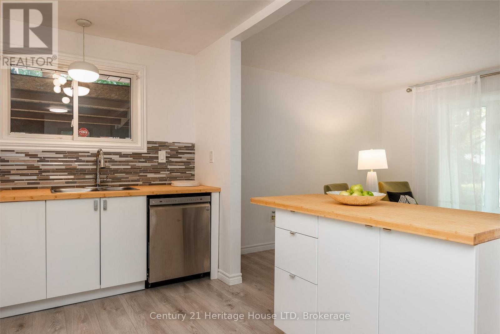 Photo 14 of 6861 Fairlawn Crescent, Niagara Falls ON