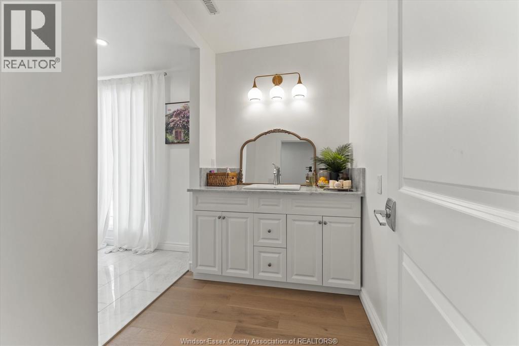 Photo 13 of 411 Belle Isle Boulevard, Windsor ON