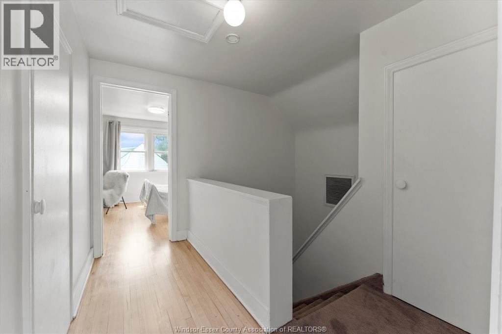Photo 16 of 411 Belle Isle Boulevard, Windsor ON