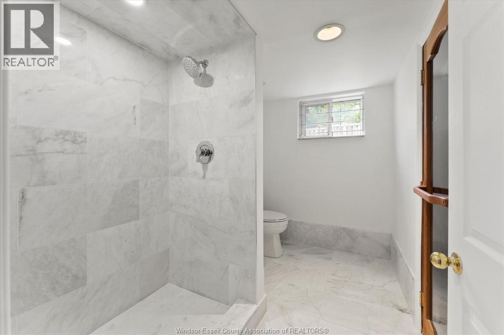 Photo 22 of 411 Belle Isle Boulevard, Windsor ON