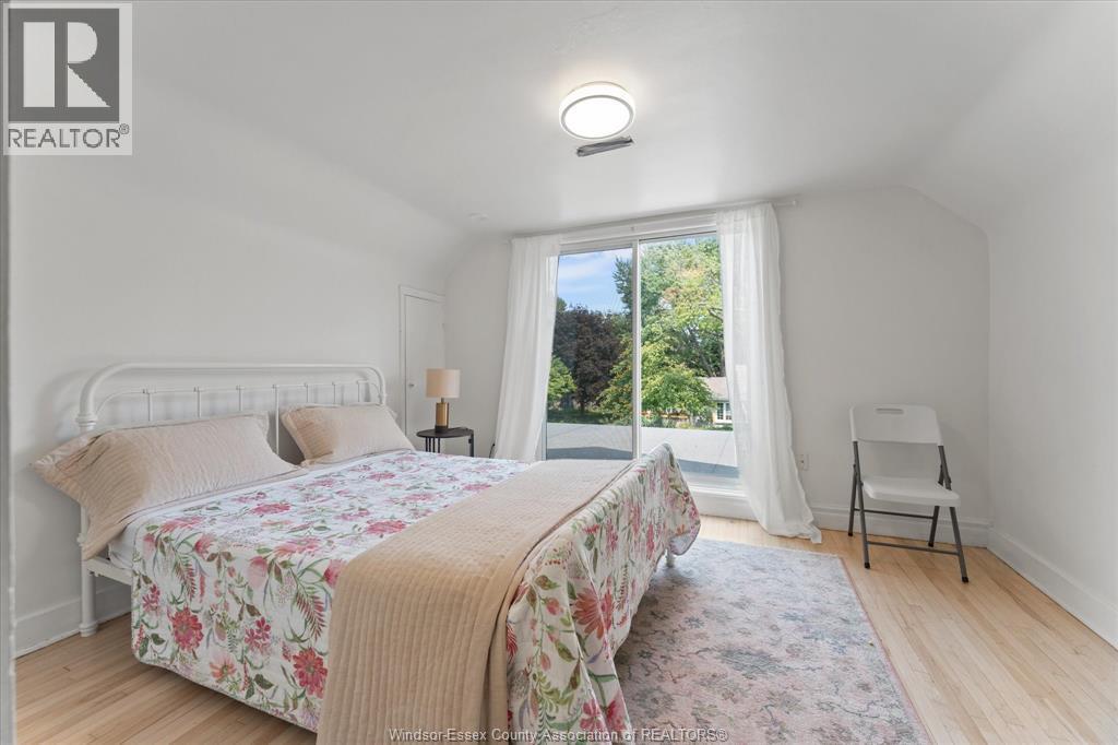Photo 15 of 411 Belle Isle Boulevard, Windsor ON