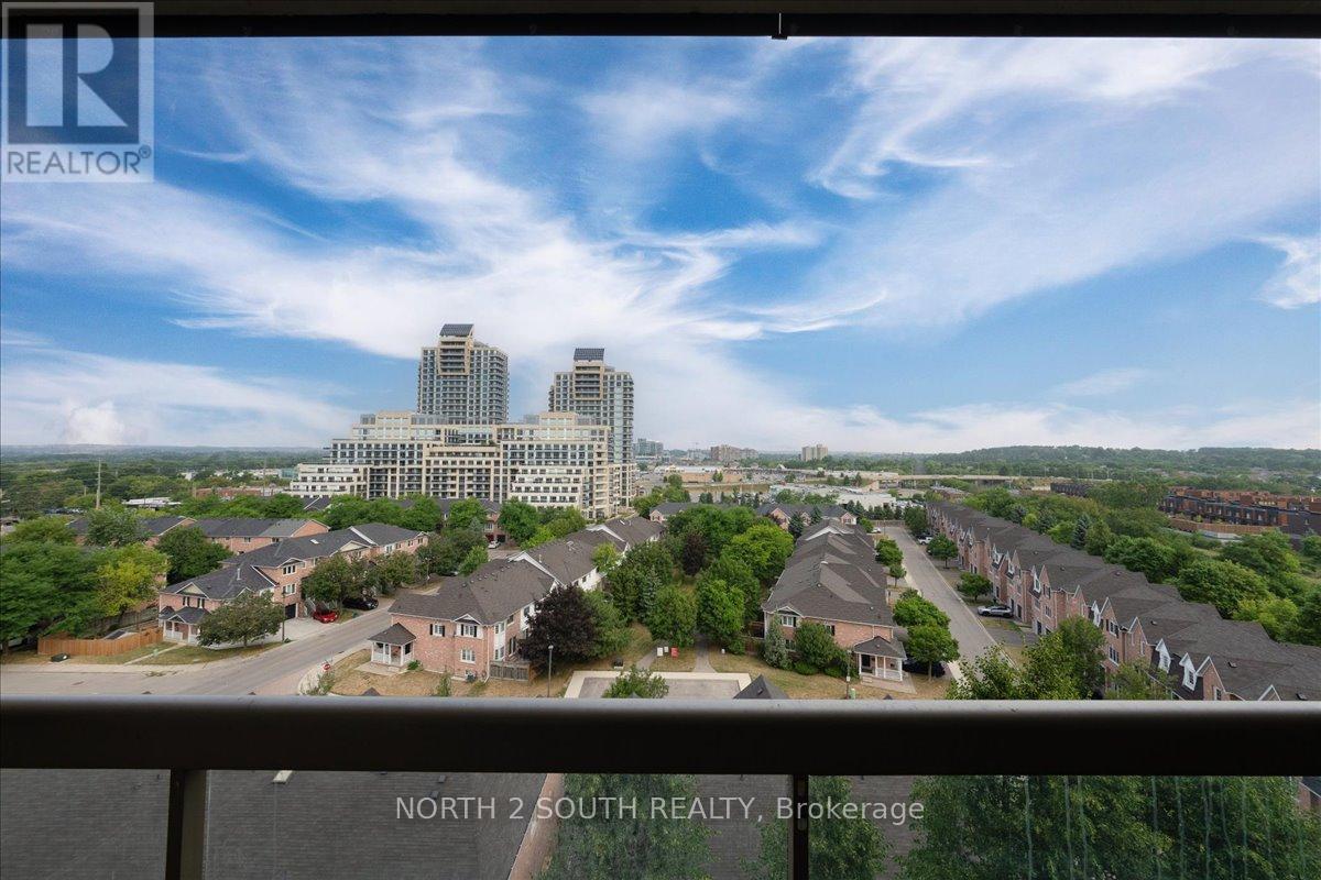 Photo 37 of 916 29 Northern Hts Drive, Richmond Hill ON