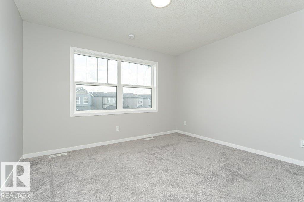 Photo 11 of 2528 152 Av Nw, Edmonton AB