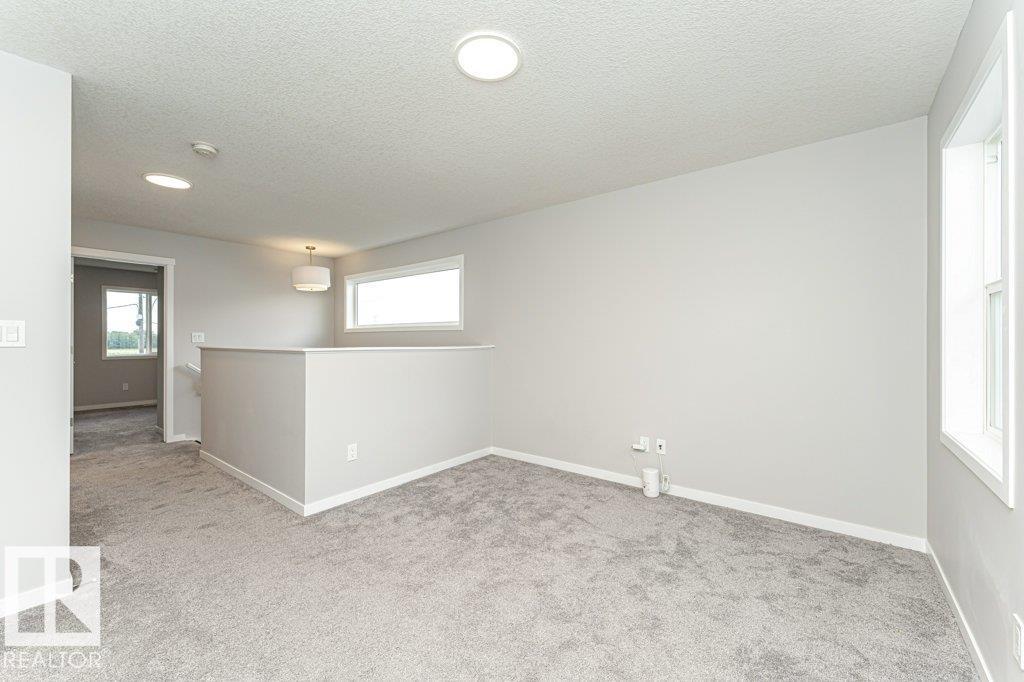 Photo 8 of 2528 152 Av Nw, Edmonton AB