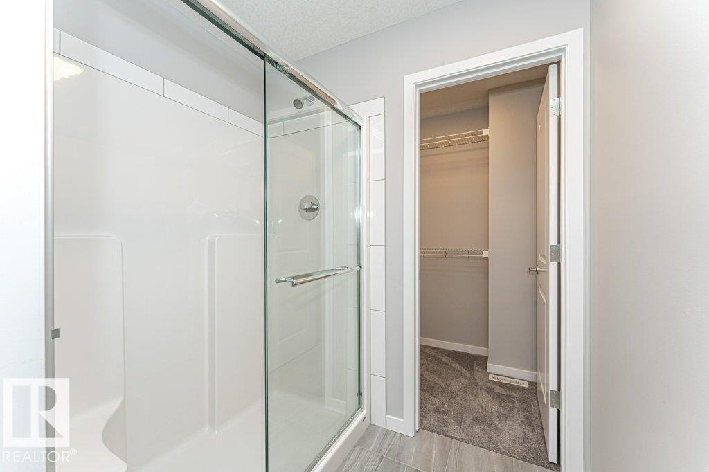 Photo 2 of 2528 152 Av Nw, Edmonton AB