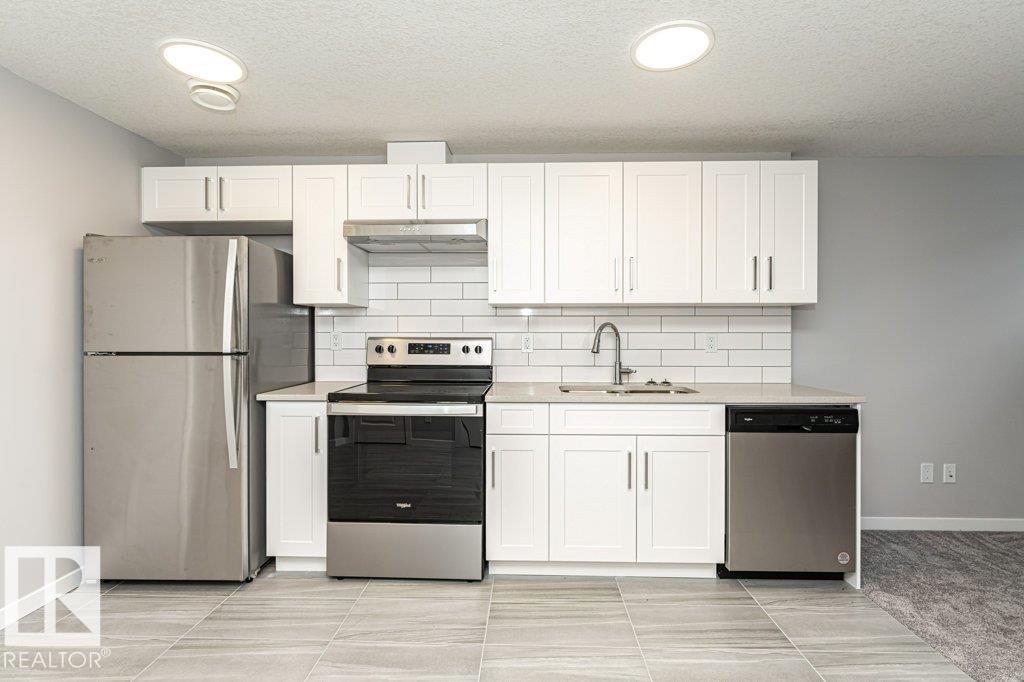 Photo 14 of 2528 152 Av Nw, Edmonton AB