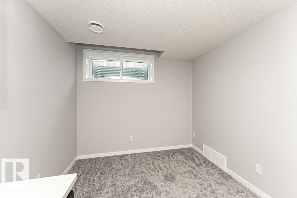 Photo 34 of 2528 152 Av Nw, Edmonton AB