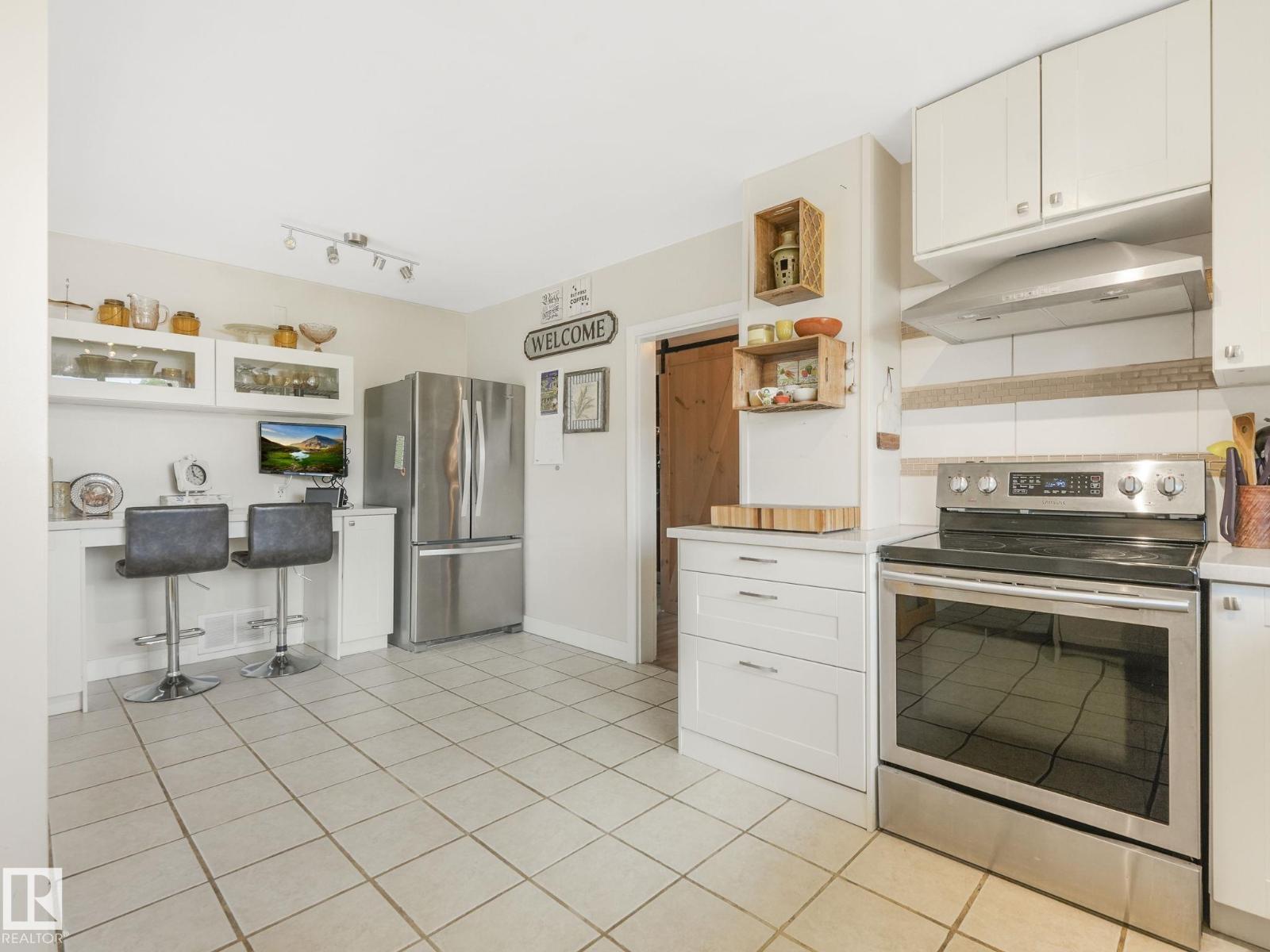 Photo 18 of 9623 69 A St Nw Nw, Edmonton AB