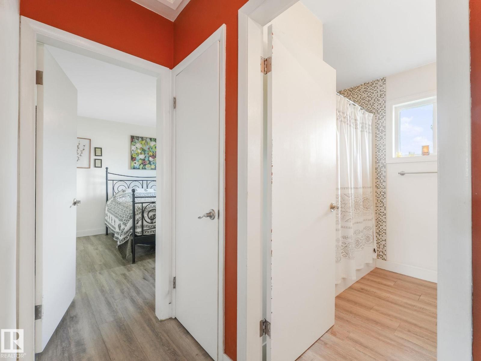 Photo 31 of 9623 69 A St Nw Nw, Edmonton AB