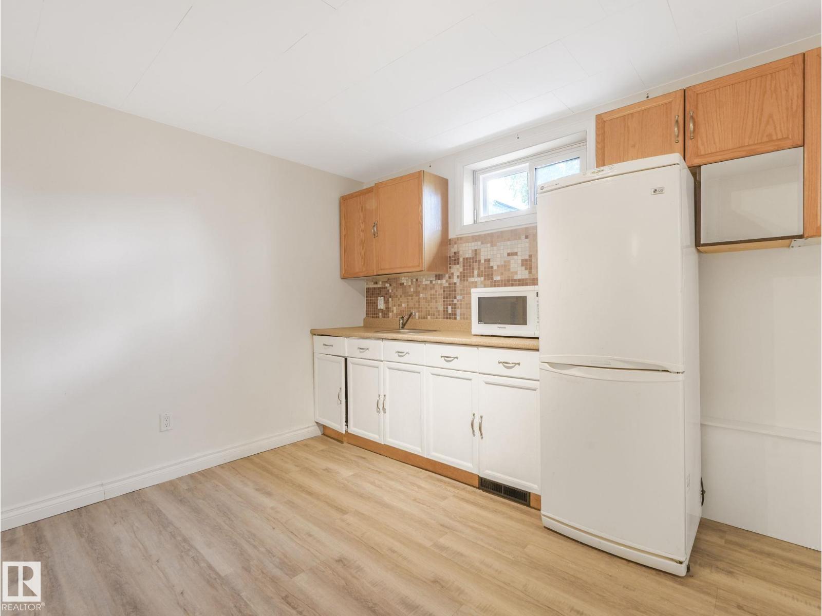 Photo 41 of 9623 69 A St Nw Nw, Edmonton AB