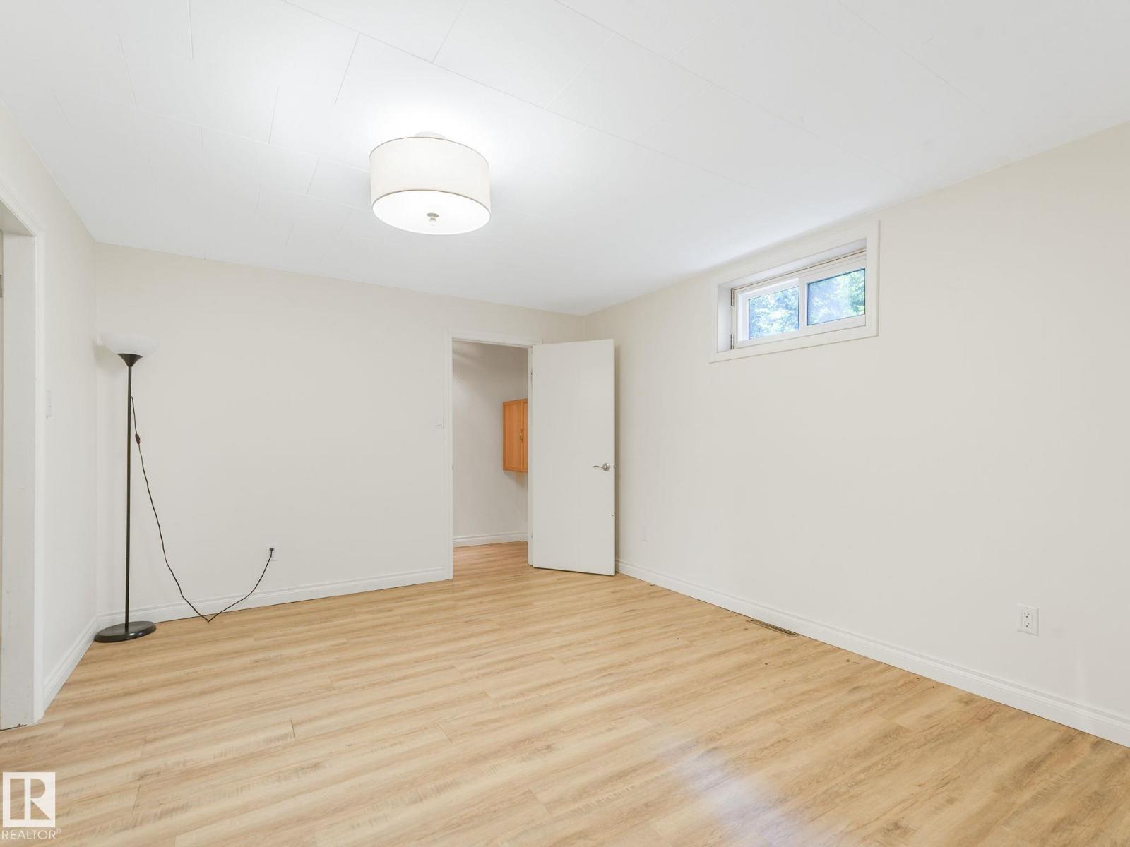 Photo 44 of 9623 69 A St Nw Nw, Edmonton AB