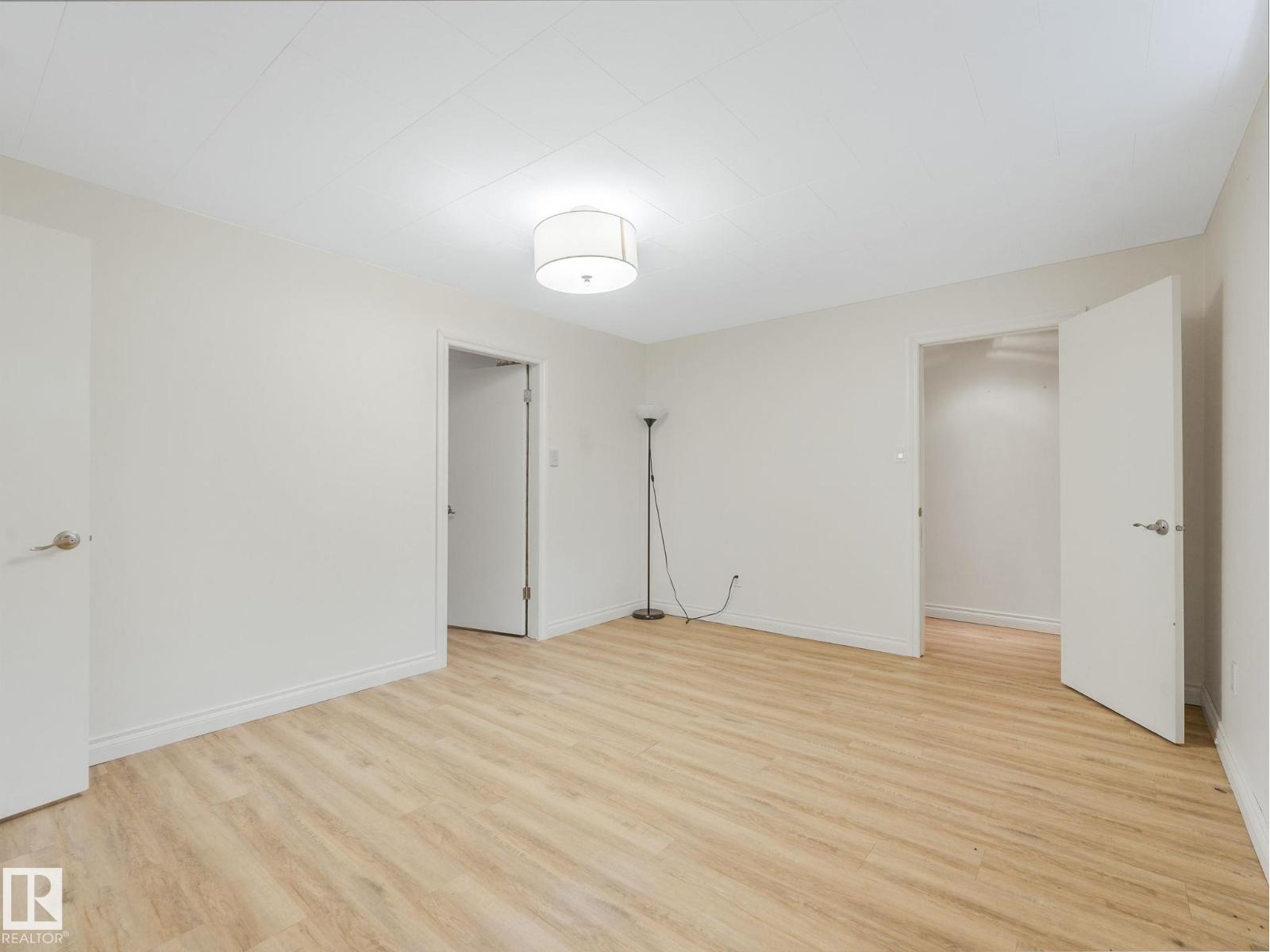 Photo 45 of 9623 69 A St Nw Nw, Edmonton AB