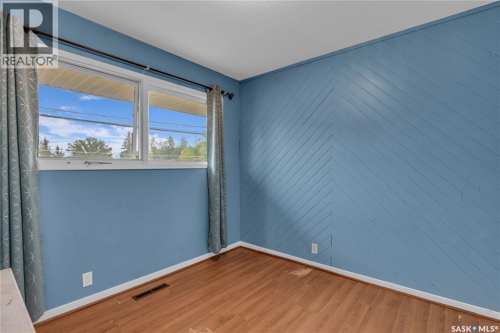 Photo 21 of 98 Millar Crescent, Regina SK