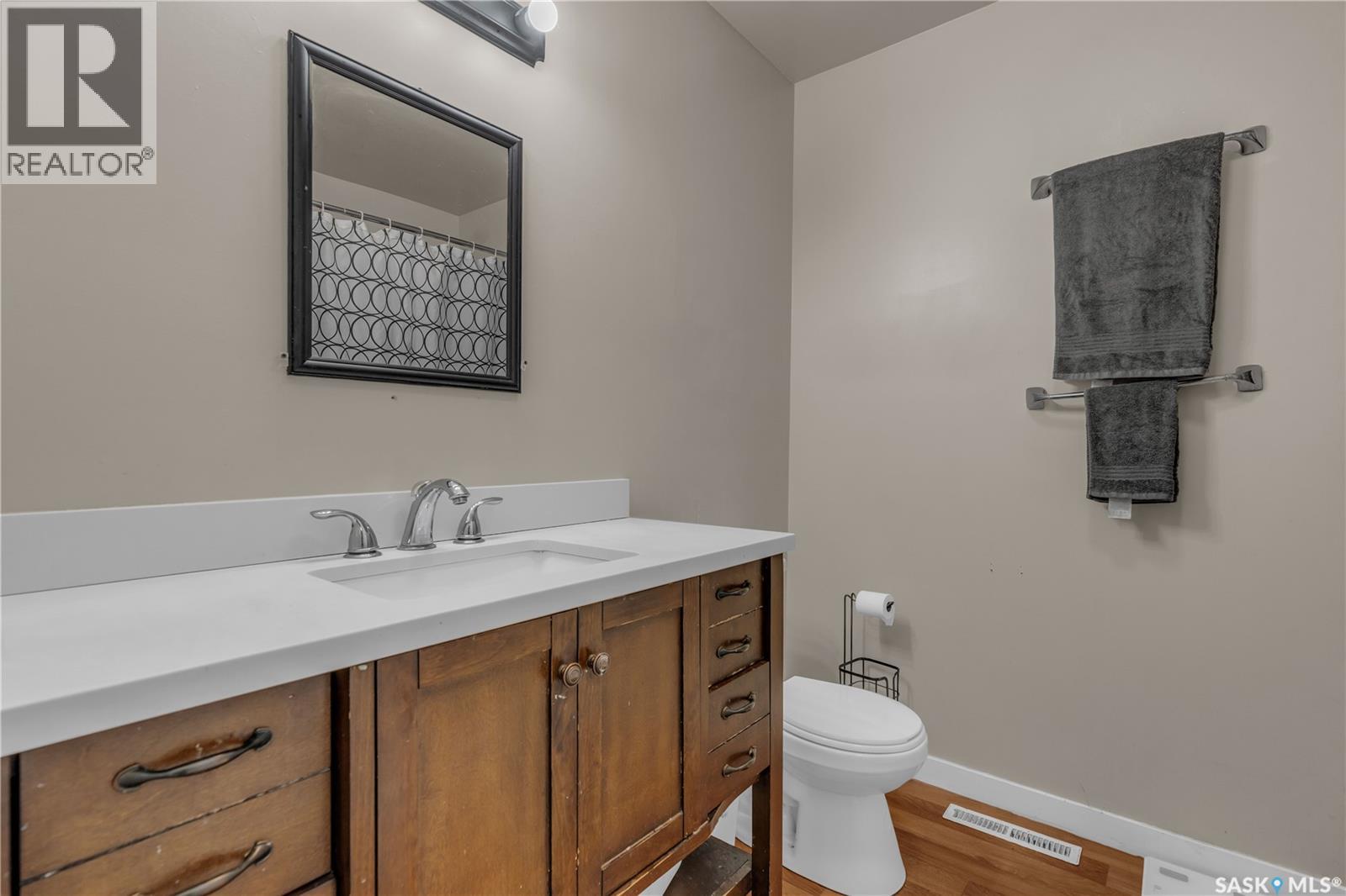 Photo 7 of 98 Millar Crescent, Regina SK