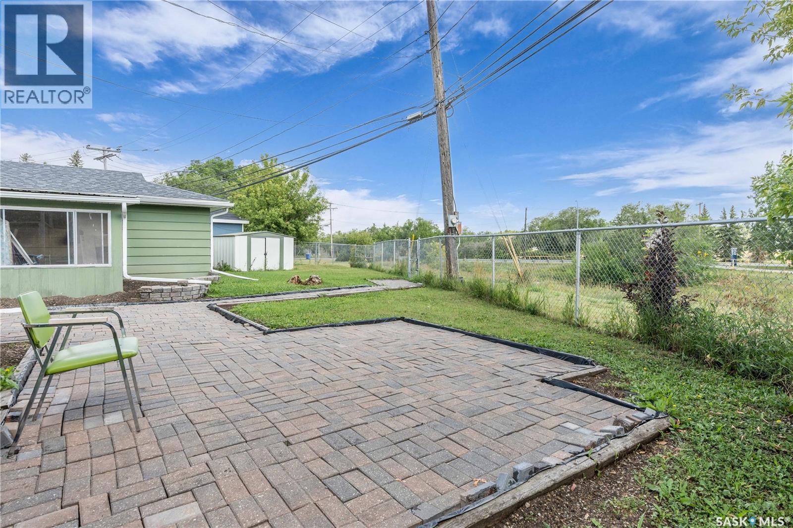 Photo 15 of 98 Millar Crescent, Regina SK