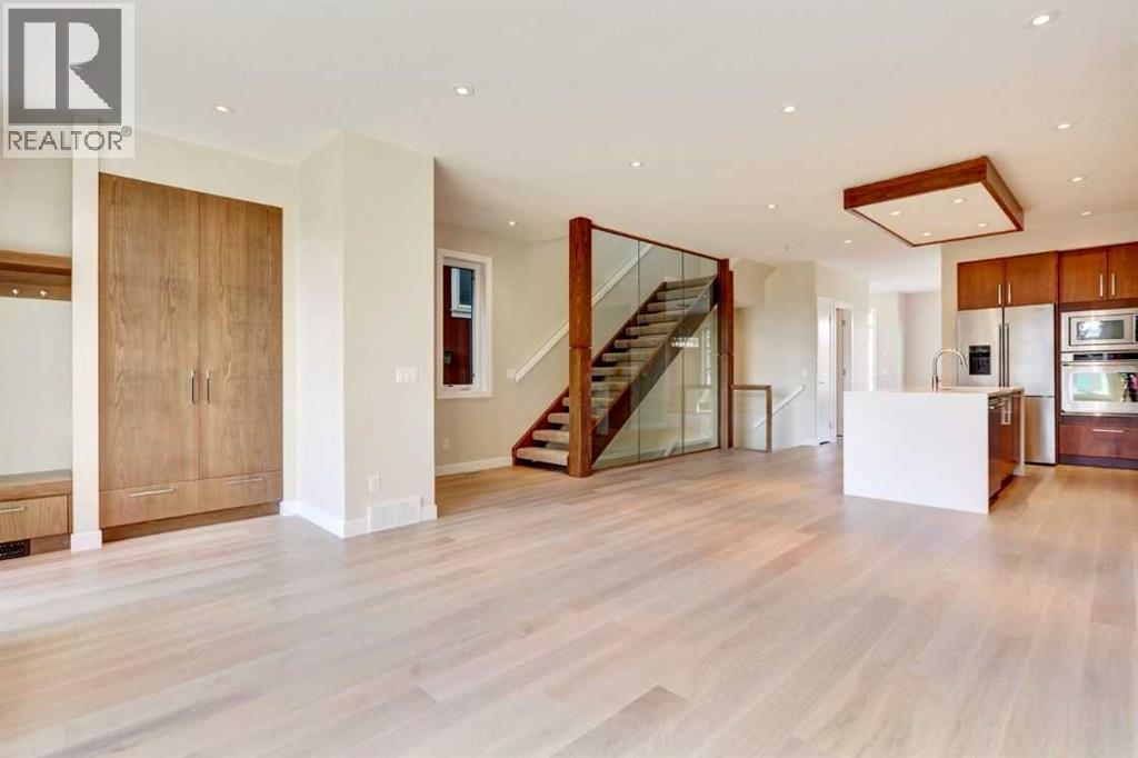 Photo 12 of 3024 34 Street Sw, Calgary AB
