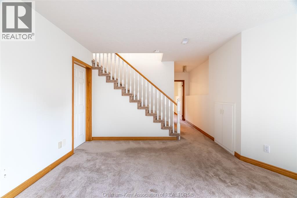 Photo 22 of 7 Westminister Court, Chatham ON