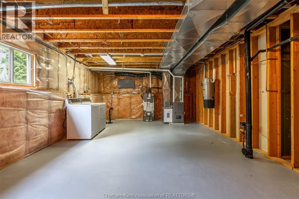 Photo 27 of 7 Westminister Court, Chatham ON