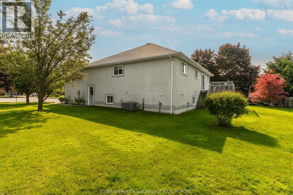 Photo 29 of 7 Westminister Court, Chatham ON