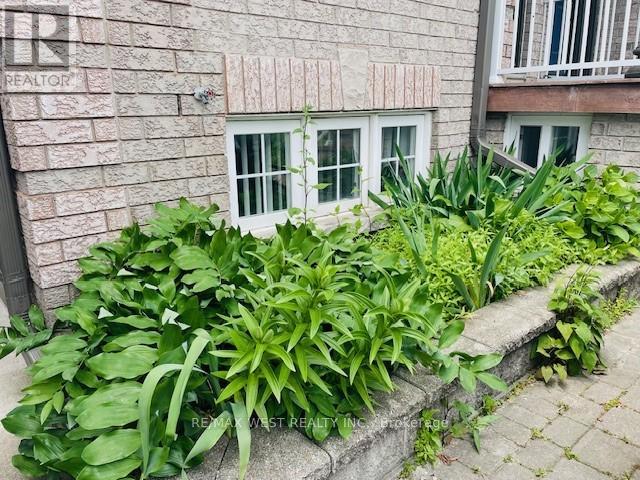 Photo 16 of 94 A Mulock Avenue, Toronto ON