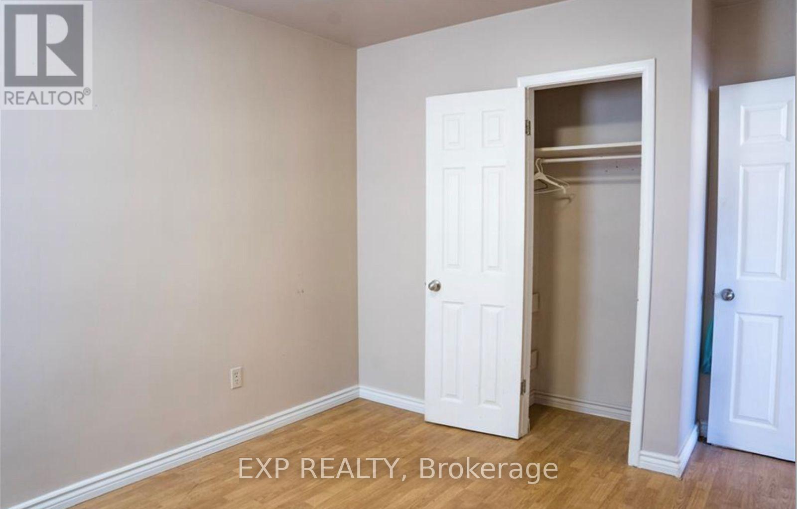 Photo 20 of 250 Highland Road W, Hamilton ON