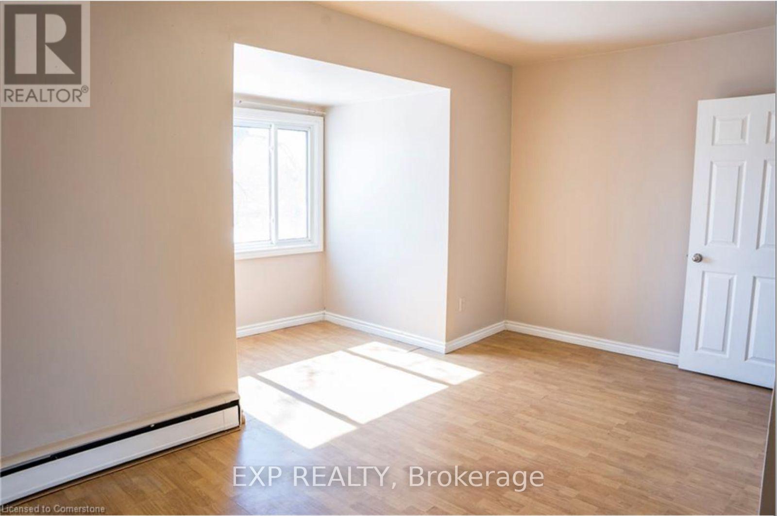 Photo 10 of 250 Highland Road W, Hamilton ON