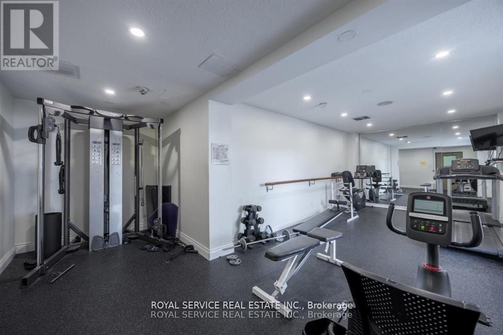 Photo 27 of 1008 10 Parkway Forest Drive, Toronto ON