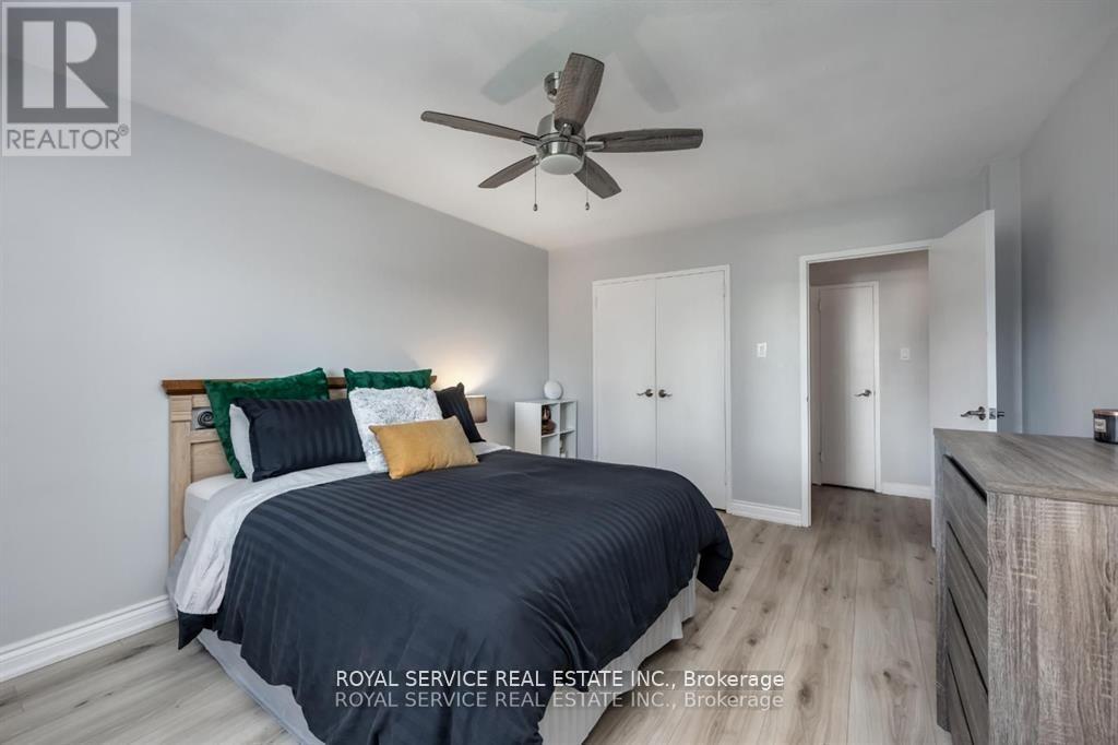 Photo 5 of 1008 10 Parkway Forest Drive, Toronto ON