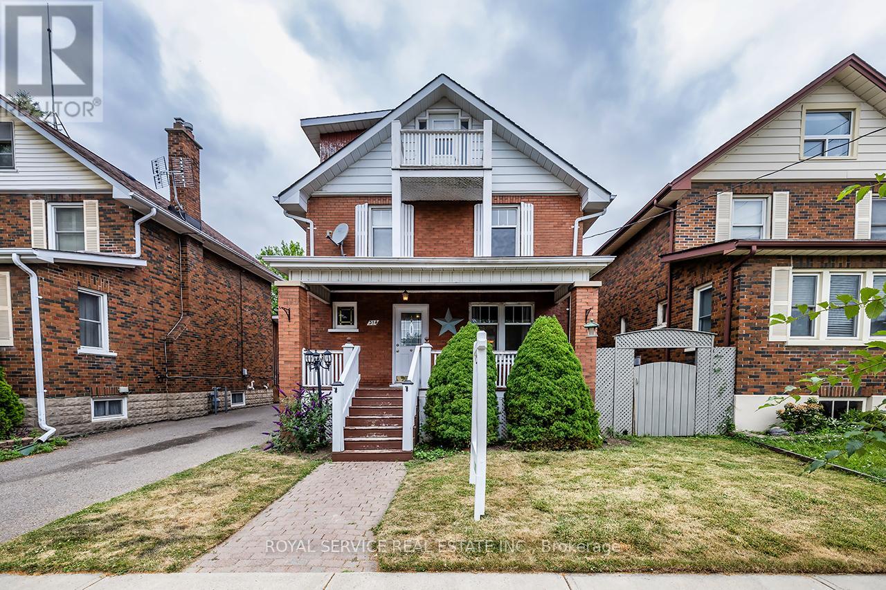 Photo 10 of 314 Gliddon Avenue, Oshawa ON