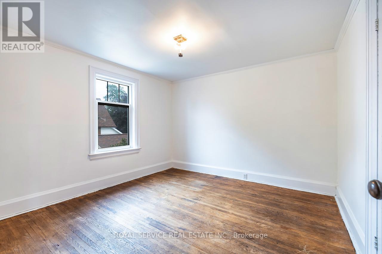 Photo 22 of 314 Gliddon Avenue, Oshawa ON