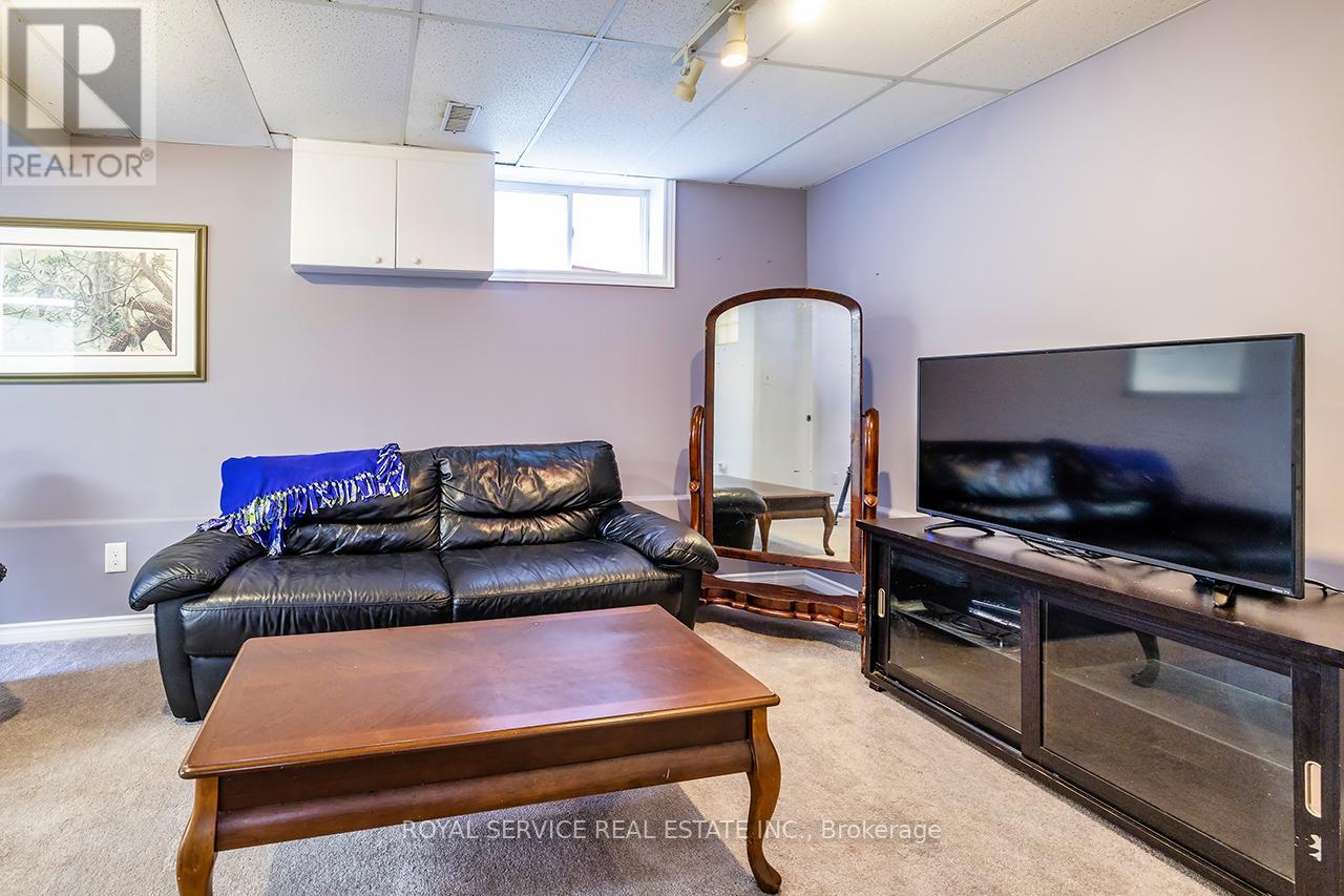 Photo 7 of 314 Gliddon Avenue, Oshawa ON