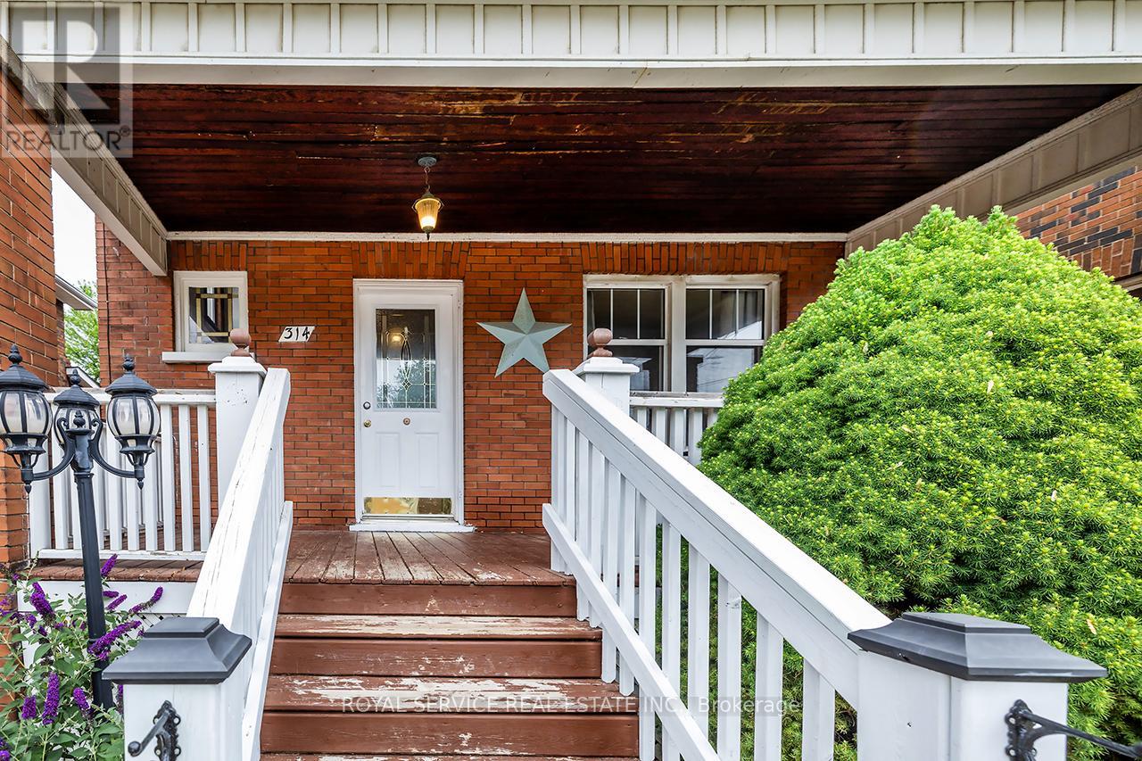 Photo 30 of 314 Gliddon Avenue, Oshawa ON
