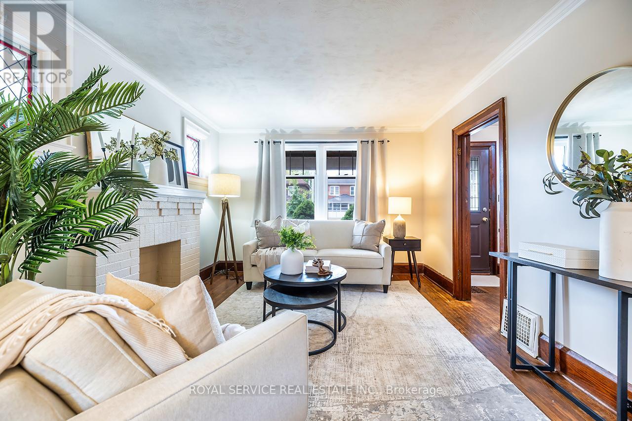 Photo 1 of 314 Gliddon Avenue, Oshawa ON