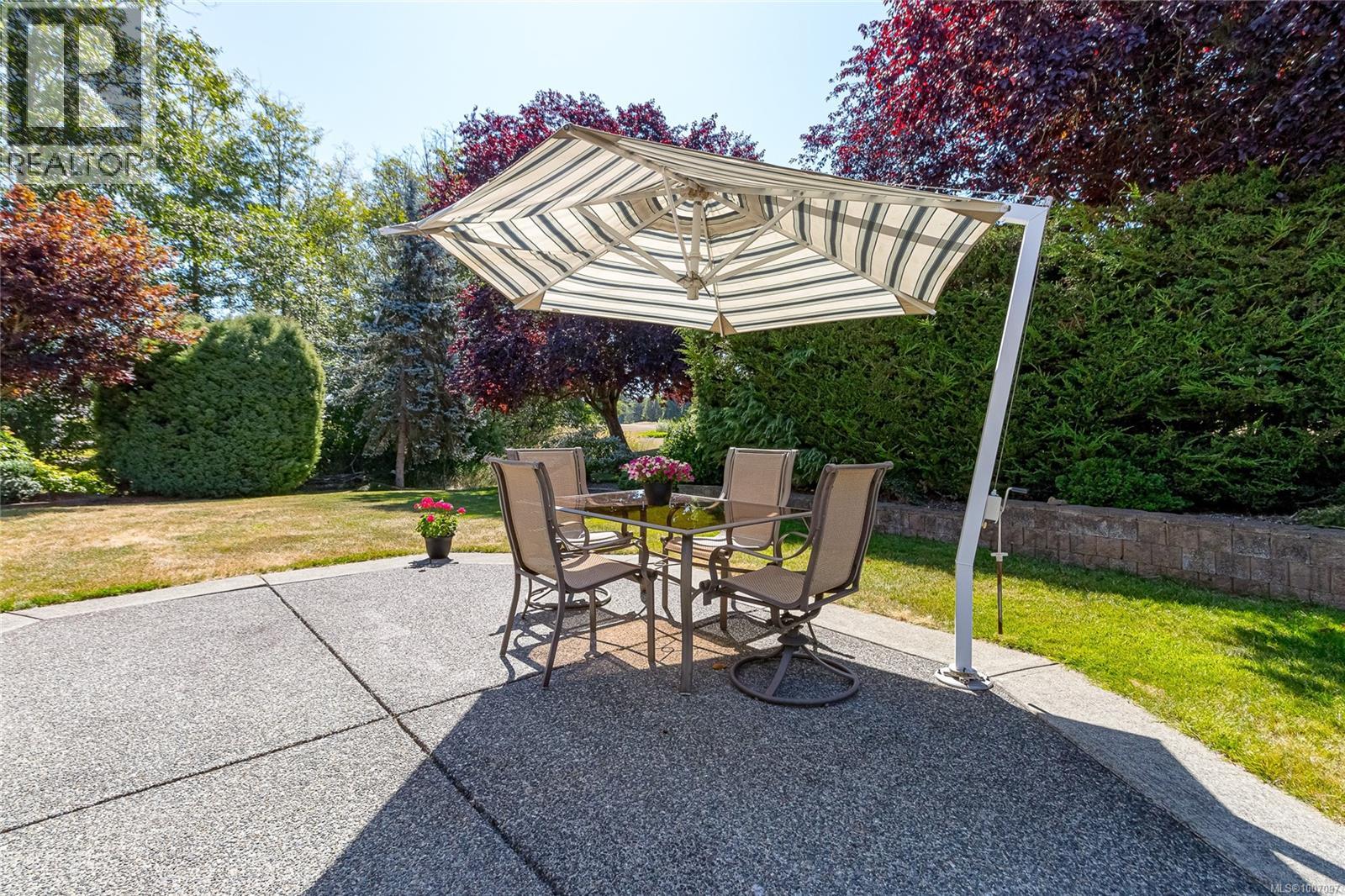 Photo 32 of 630 Morningstar Dr, Parksville BC