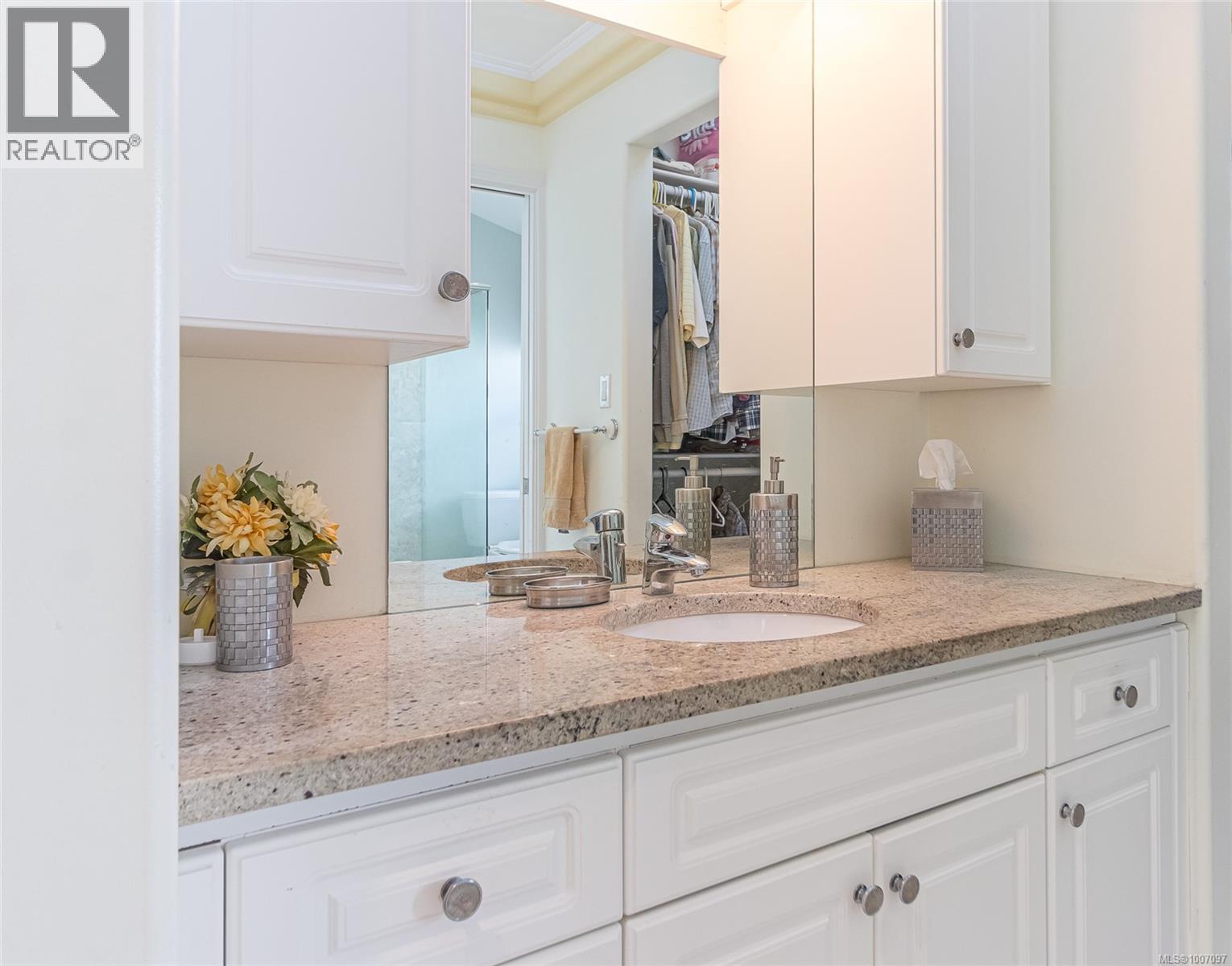 Photo 25 of 630 Morningstar Dr, Parksville BC