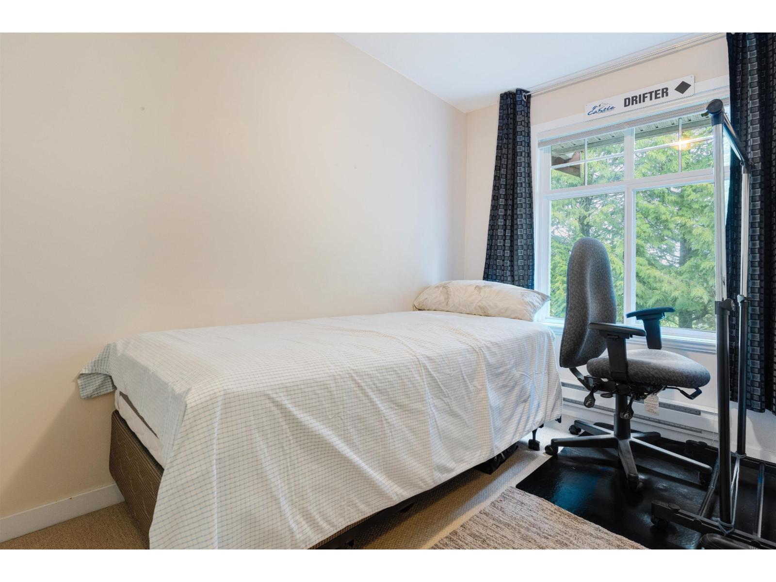 Photo 15 of 18 12585 72 Avenue, Surrey BC